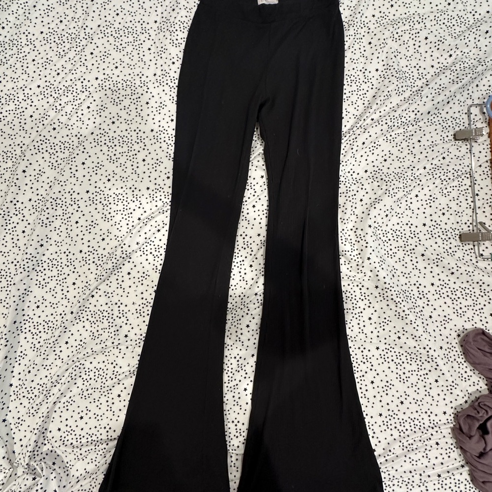 Black ribbed flared legging